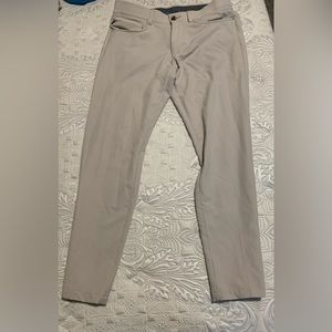 Haggar Slim-Fit Active Series Golf Pants